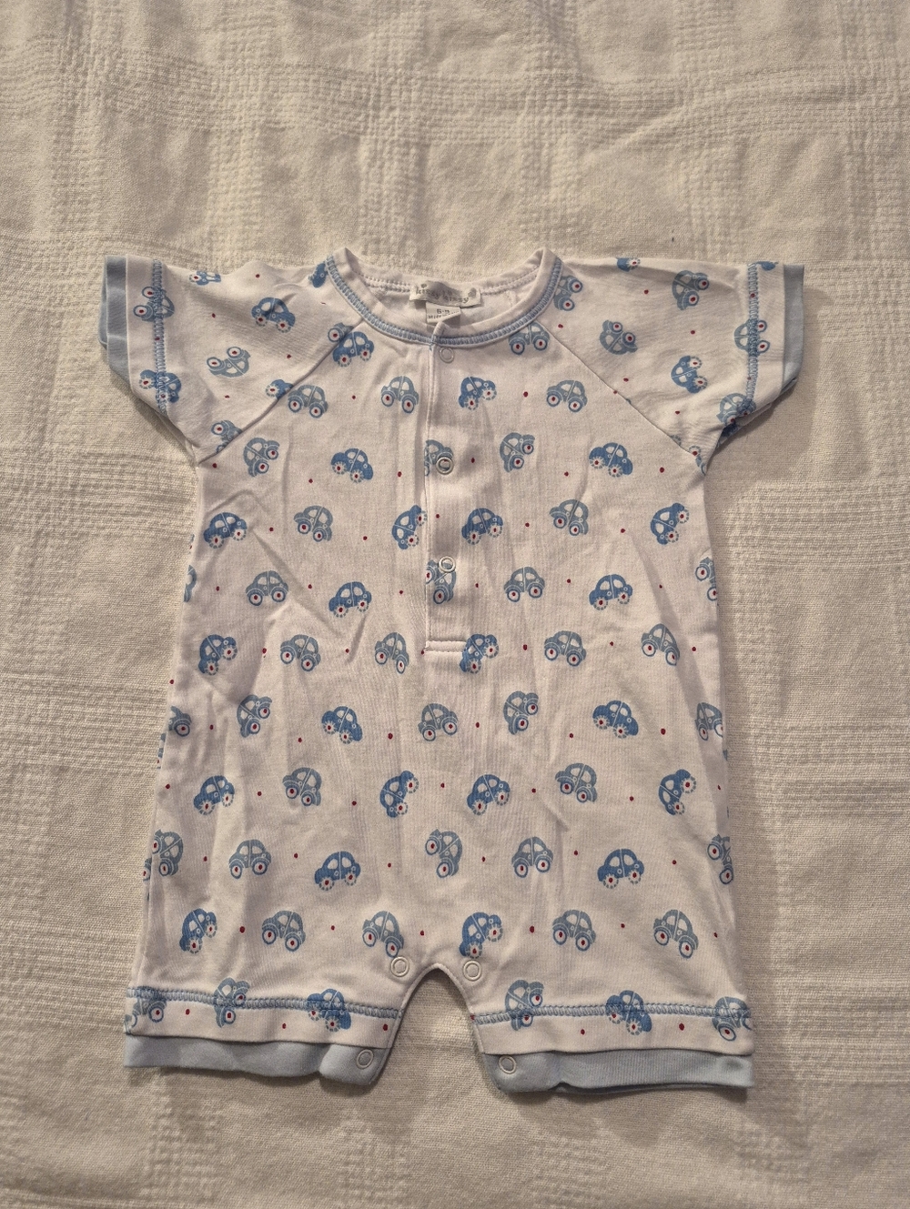 Kissy Kissy boys size 6-9 month white & blue romper with car design, snaps VGUC
